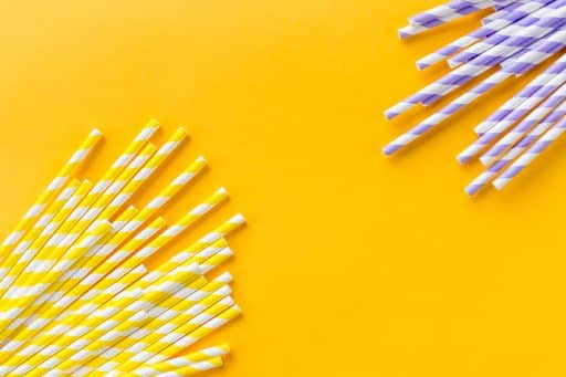 Vesela de Unica Folosinta Biodegradabila - Pahare si paie