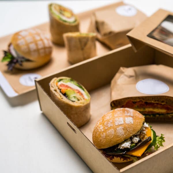 Cutii Paste & Meniu - Cutie Catering cu fereastra  225X225X60mm  (100 buc / set) + capace ( 100 Buc )